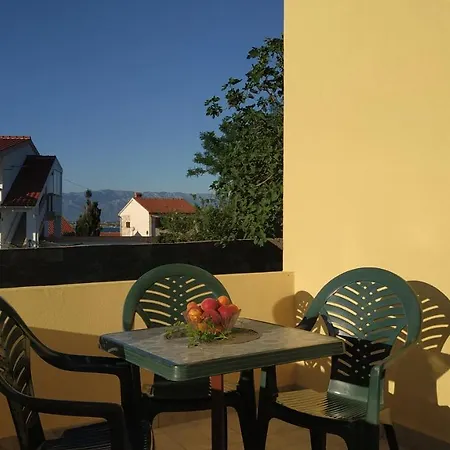 Apartman Jakov Nin